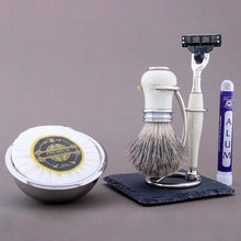 Load image into Gallery viewer, Haryali&#39;s Victoria Range Shaving Kit - HARYALI LONDON