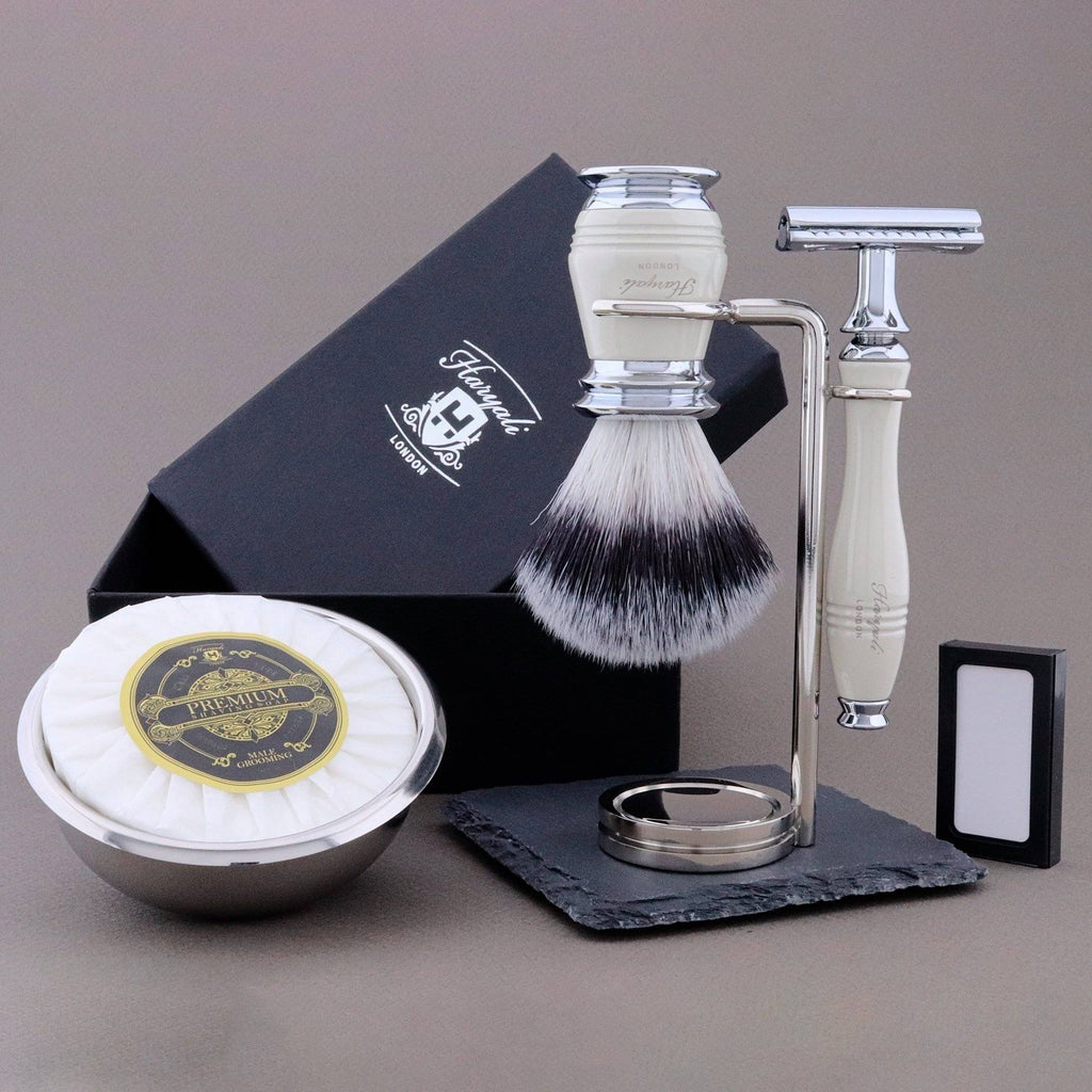 Haryali's Groove Range Shaving Kit 